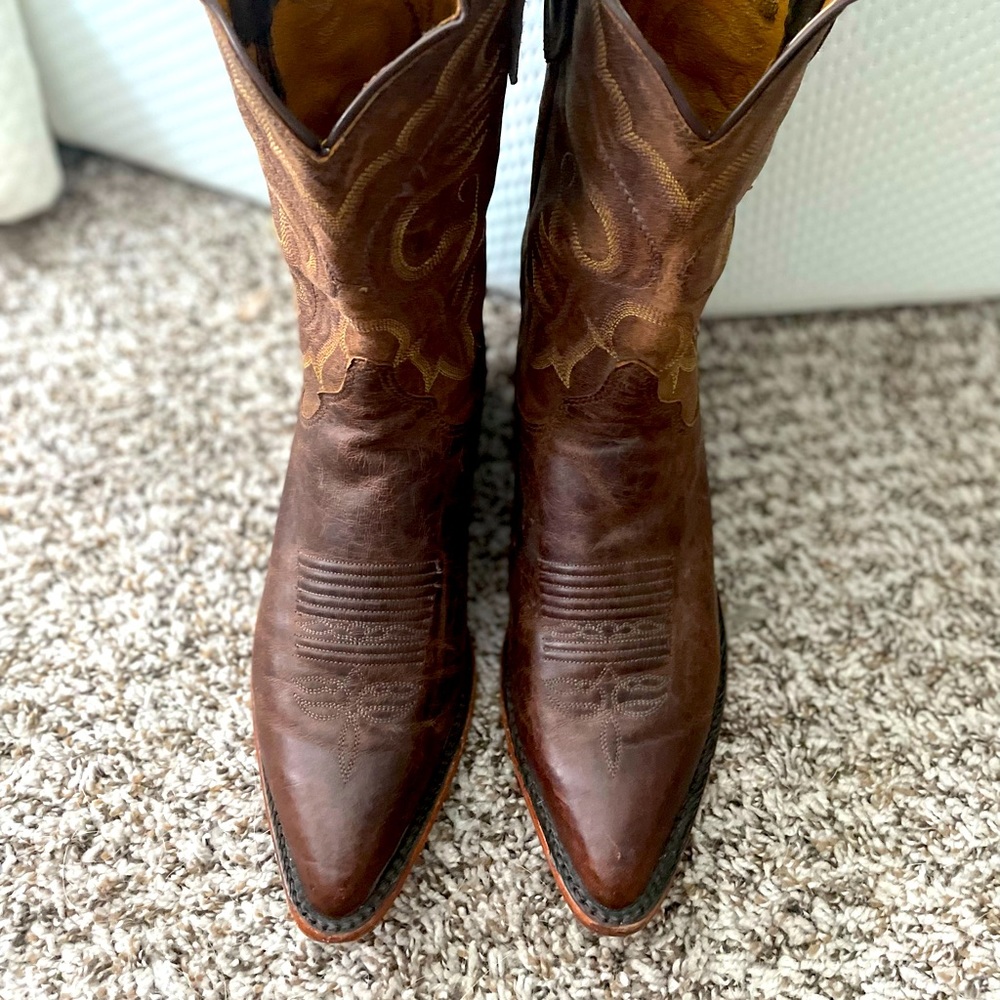 Women’s Justin’s, size 9.5
